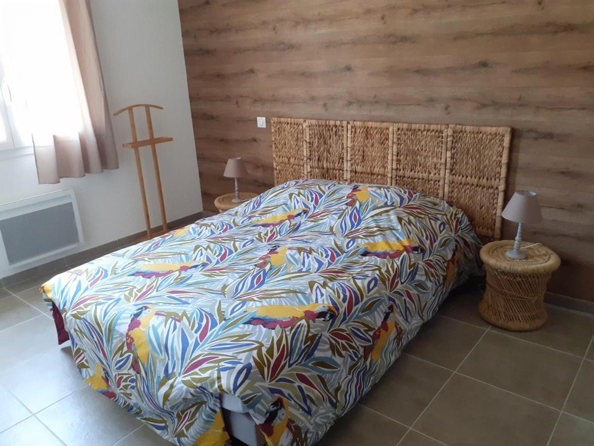 Les Locs Du Grazel Villa Ruoms Bagian luar foto