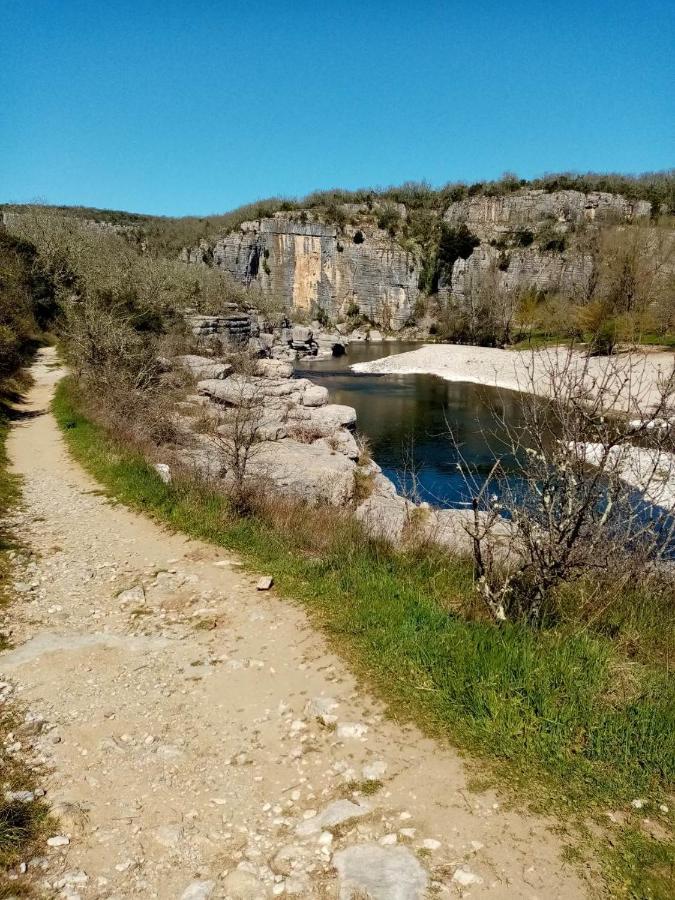 Les Locs Du Grazel Villa Ruoms Bagian luar foto