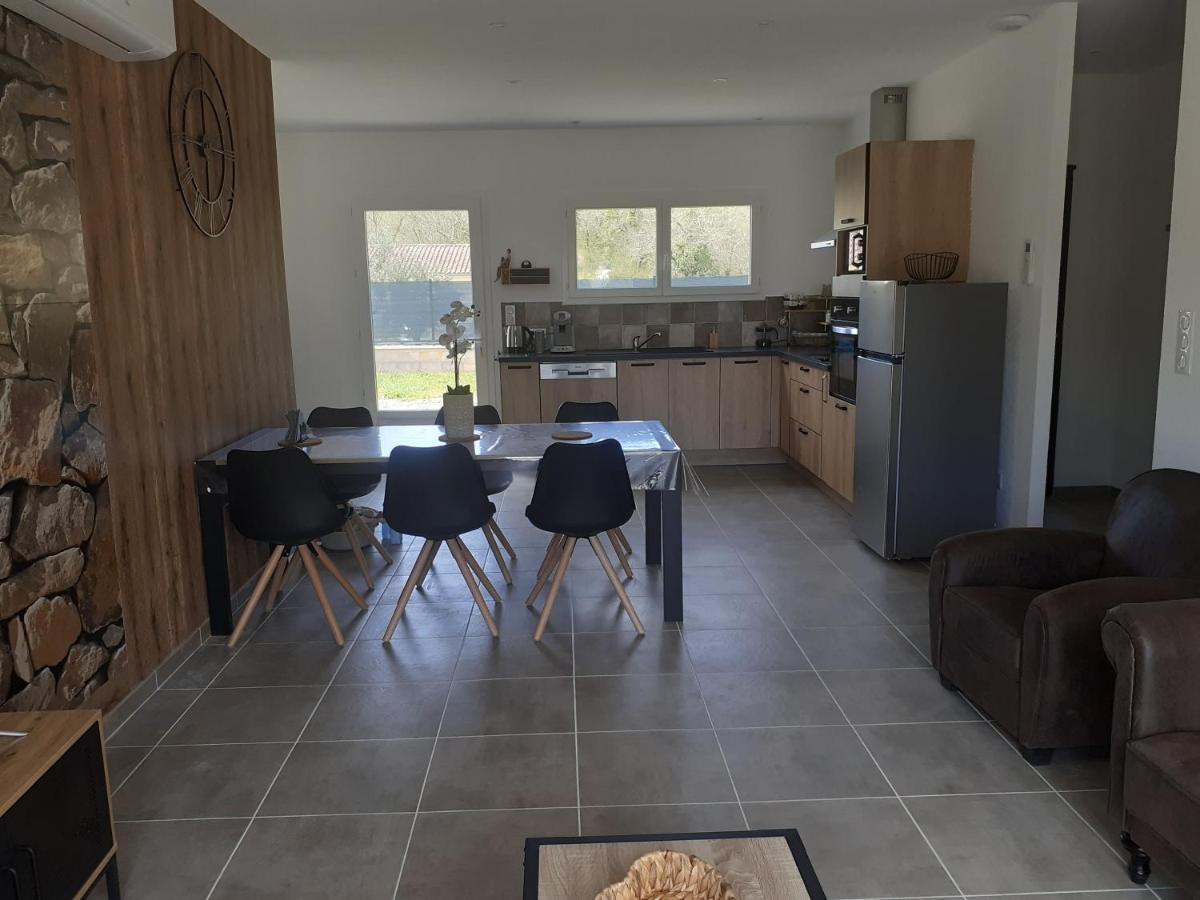 Les Locs Du Grazel Villa Ruoms Bagian luar foto
